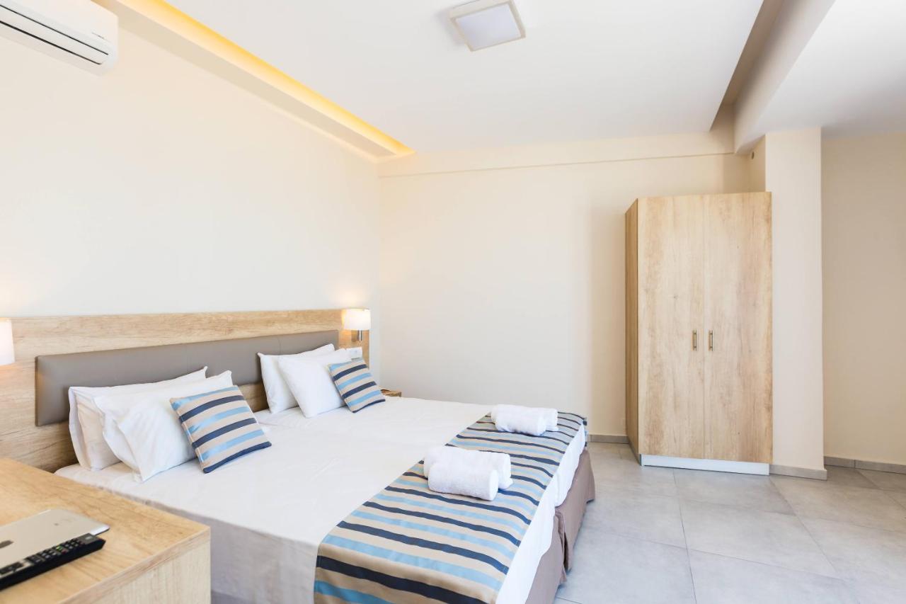 Superior One-Bedroom Quadruple Apartment