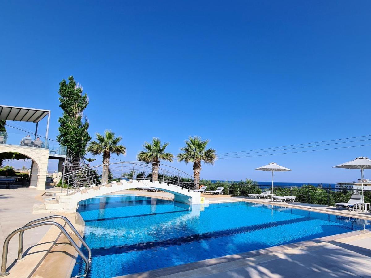 Double or Twin Room Sea View