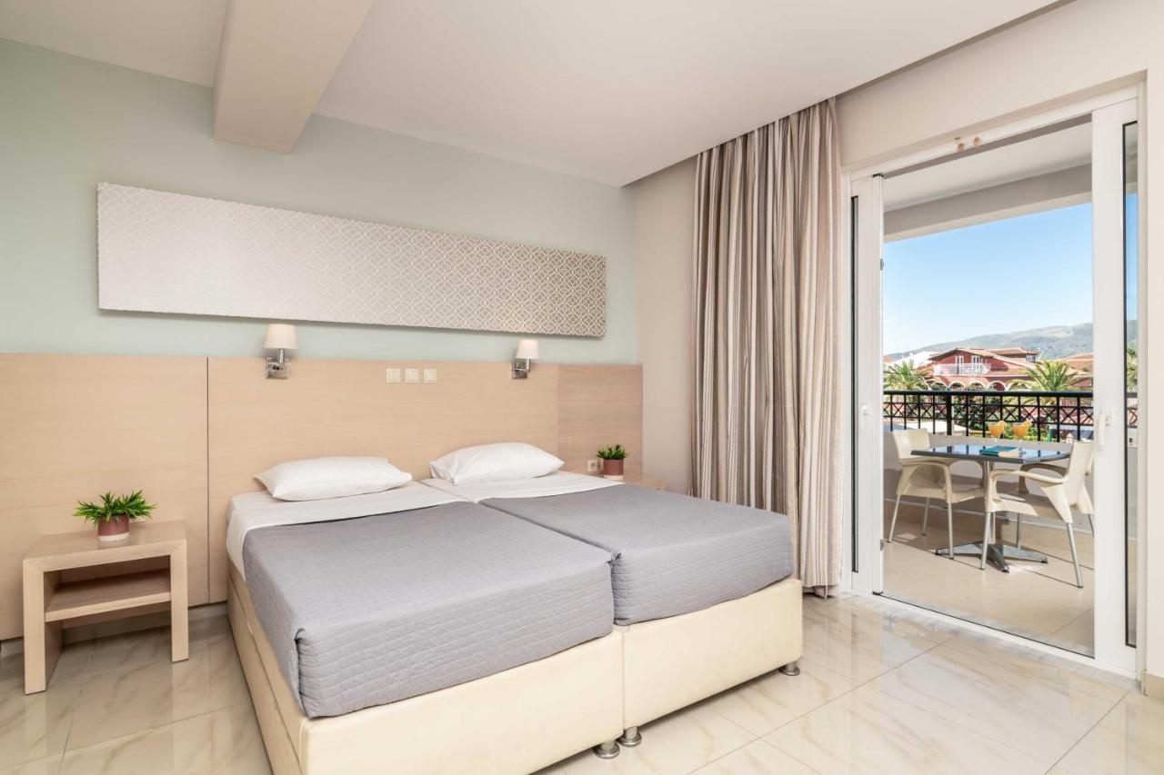 Standard Twin or Double room Pool View
