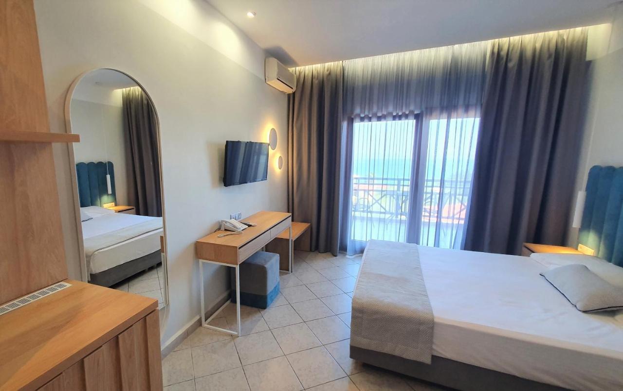 Superior Double Room,1345445753:JPEG