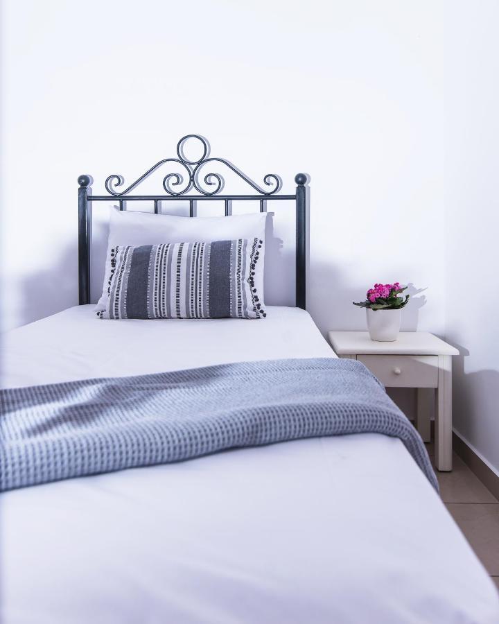 Superior One-Bedroom Apartment