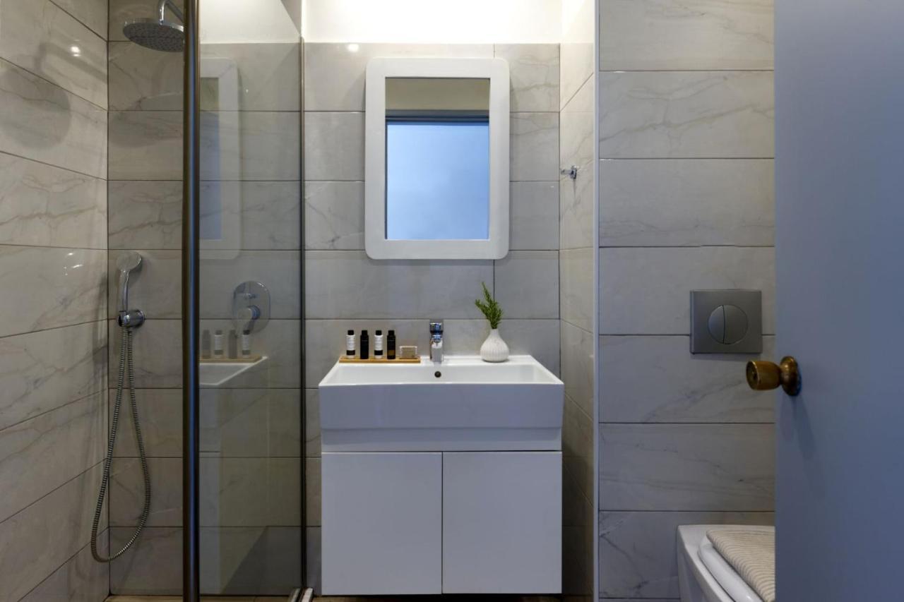 Double or Twin Room Garden View