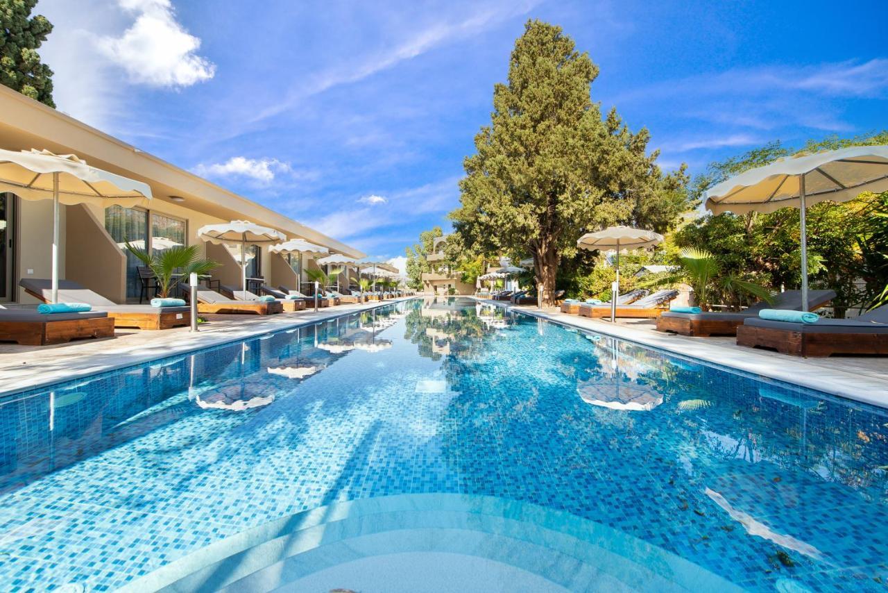 Twin Room Private Pool