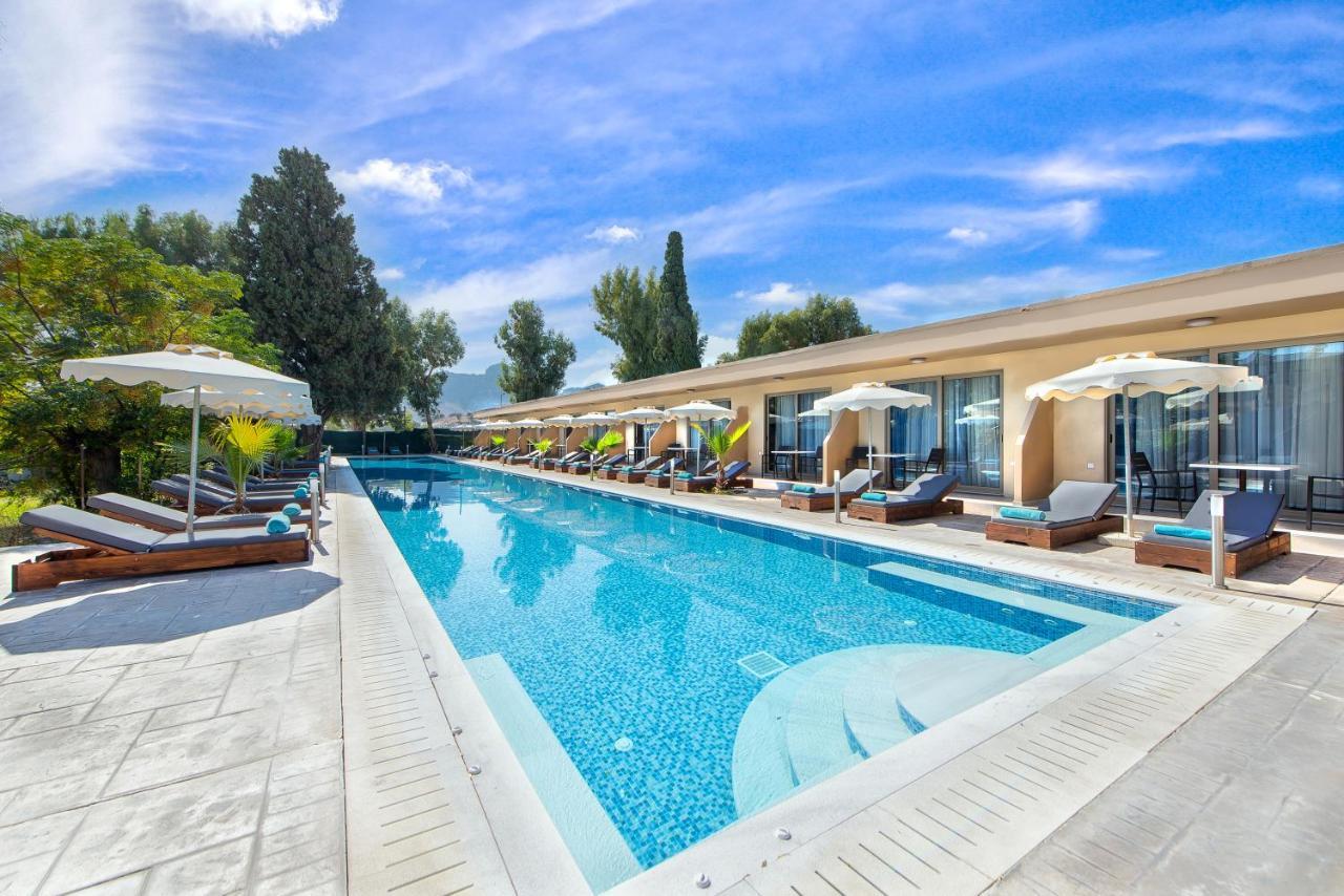 Twin Room Private Pool