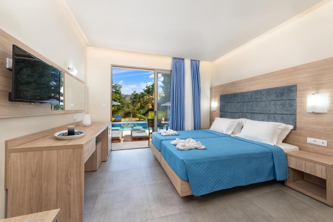Triple Room Private Pool