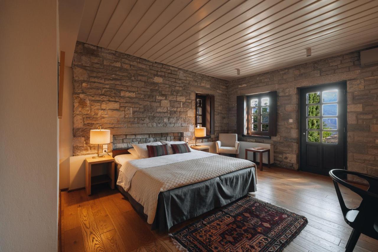 Double or Twin Room Mountain View