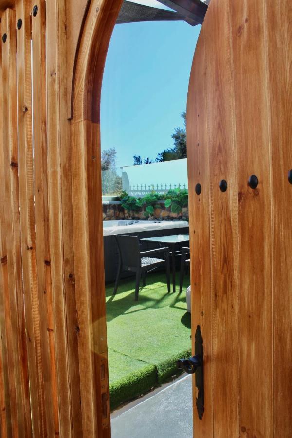 Junior Suite Outdoor Hot Tub