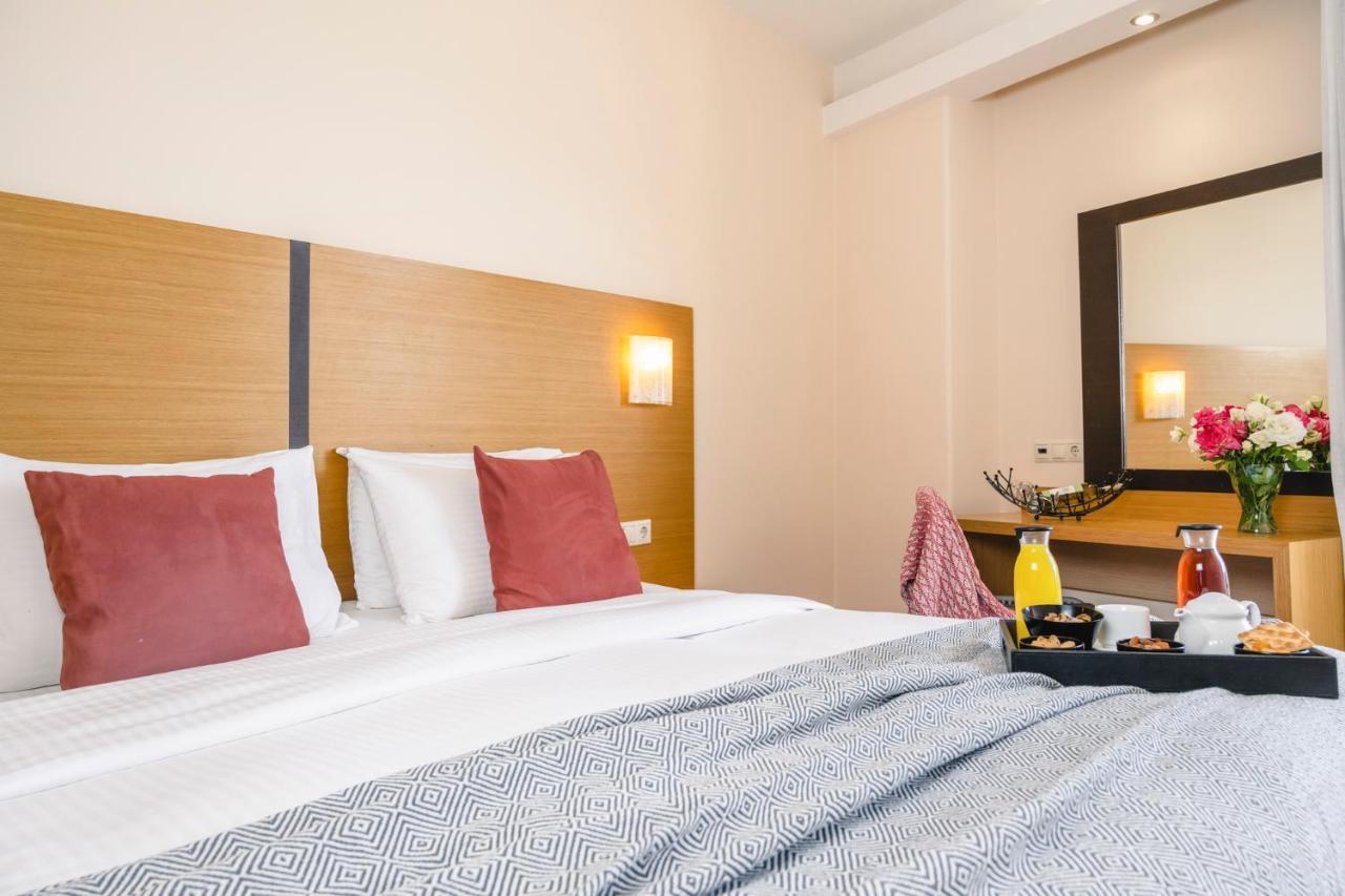 Family Two-Bedroom Suite Sea View