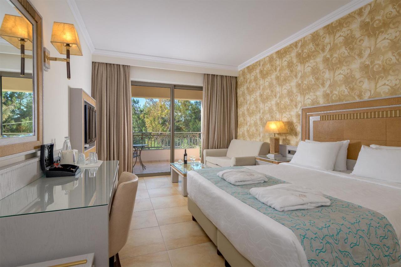 Superior Double or Twin Room Garden View
