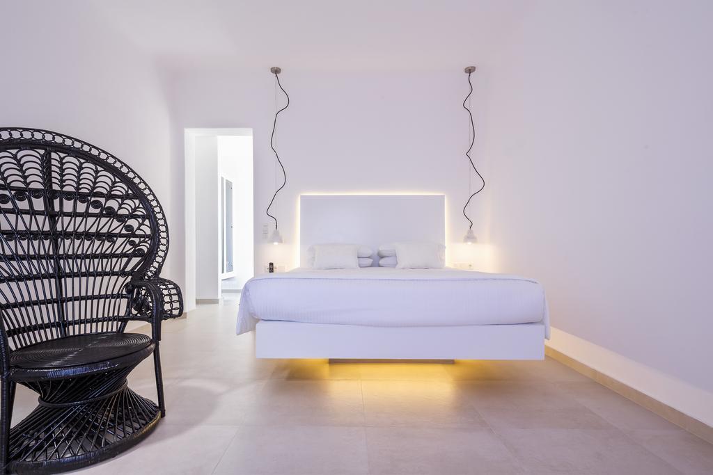 Superior Pool Suite