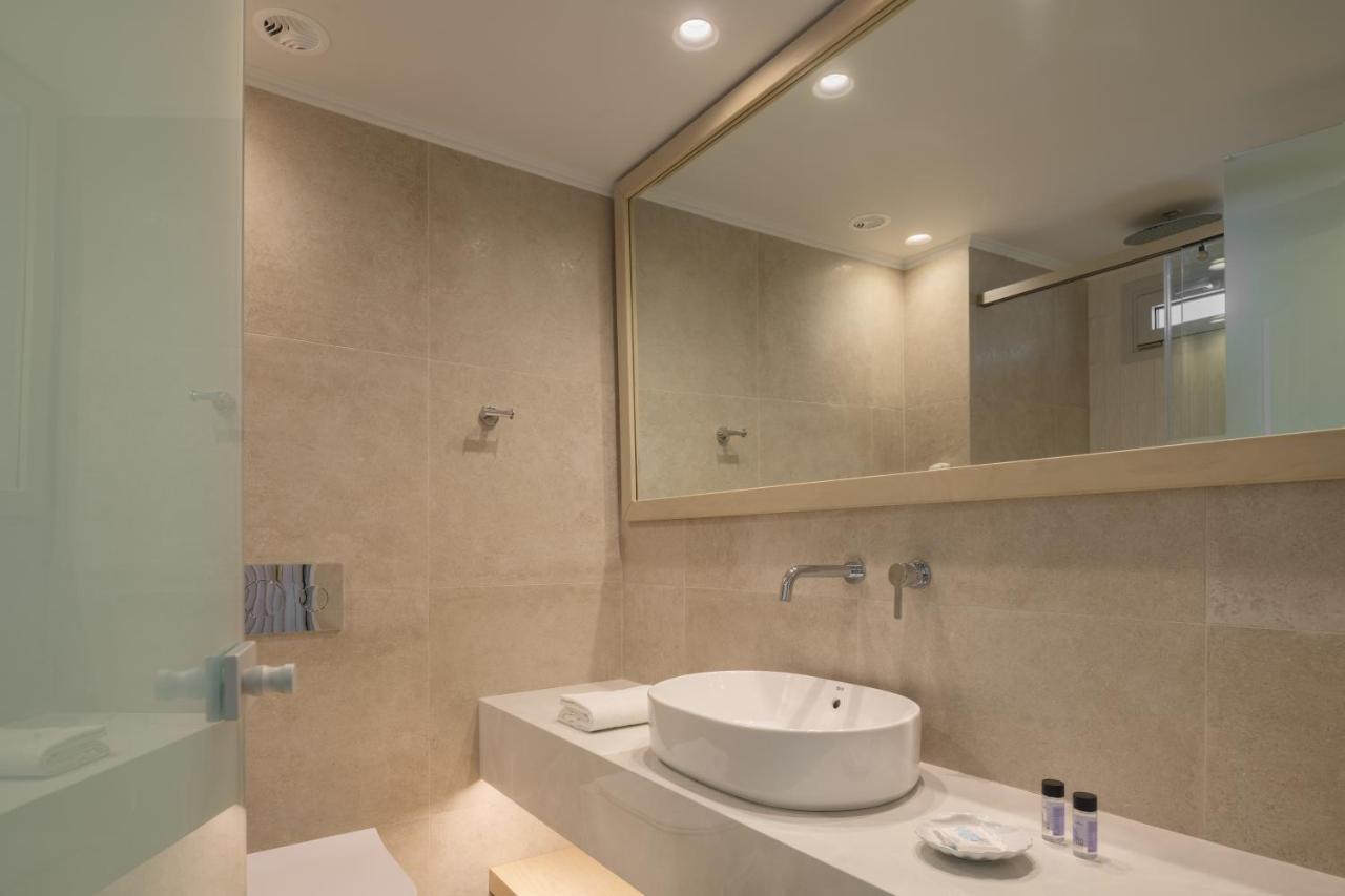 Double or Twin Room Garden View