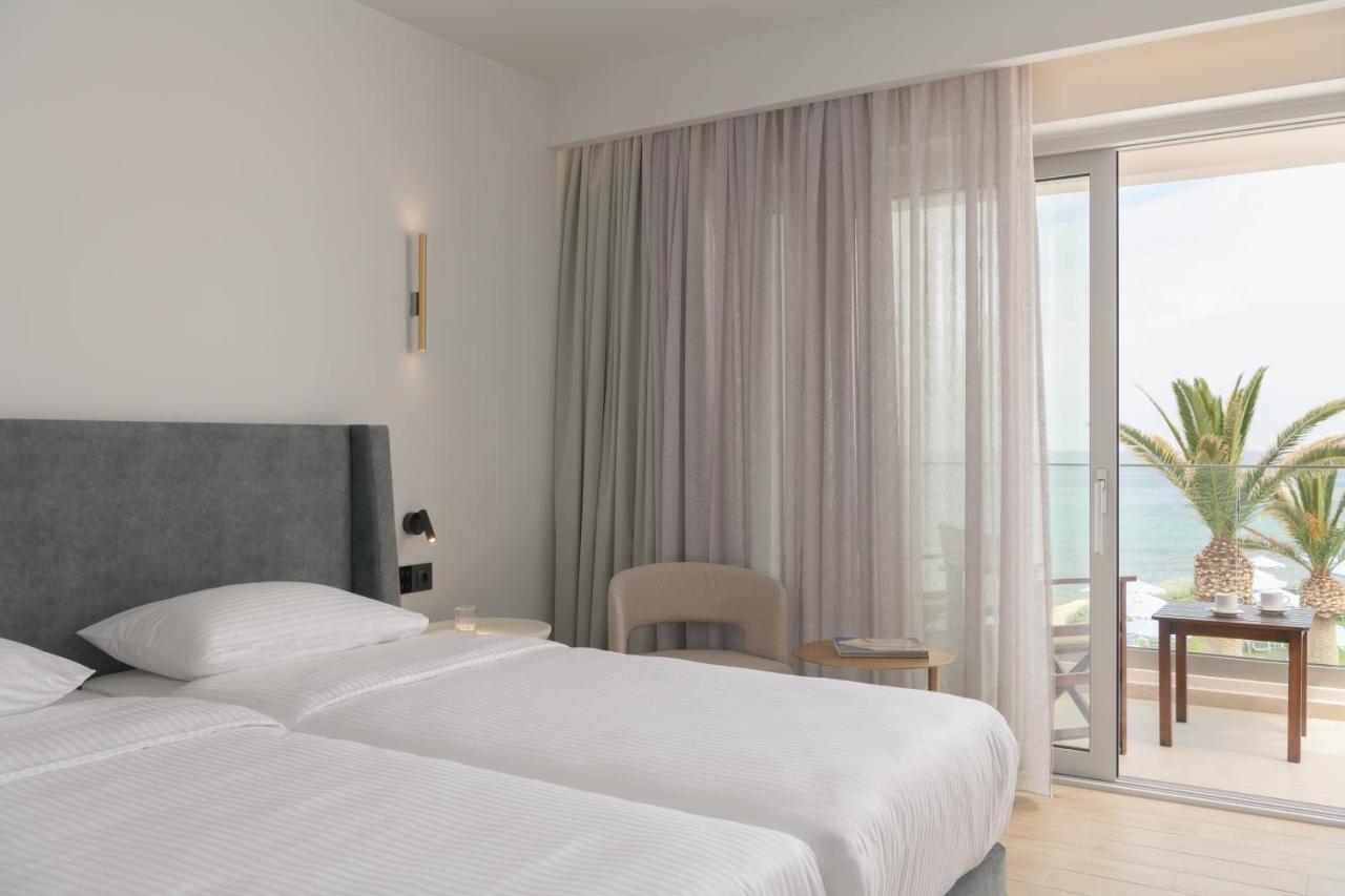 Double or Twin Room Sea View