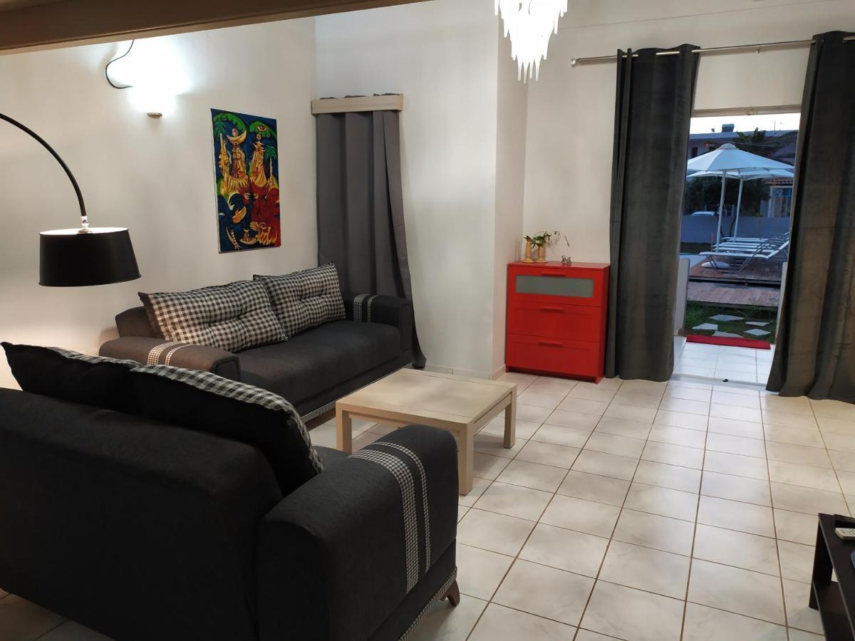 One Bedroom Apartment Pool View Split Level