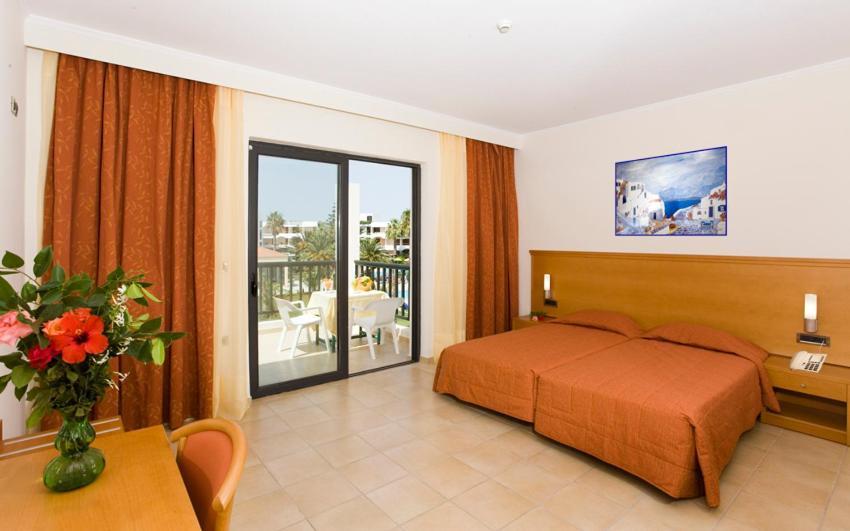 Superior Twin Room Annex