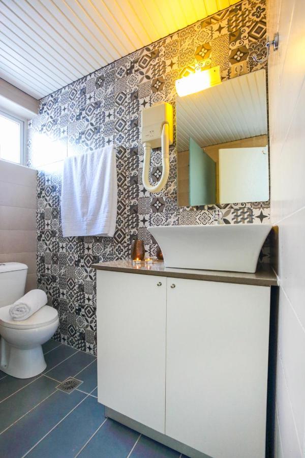 Superior One-Bedroom Apartment (2 Adults)