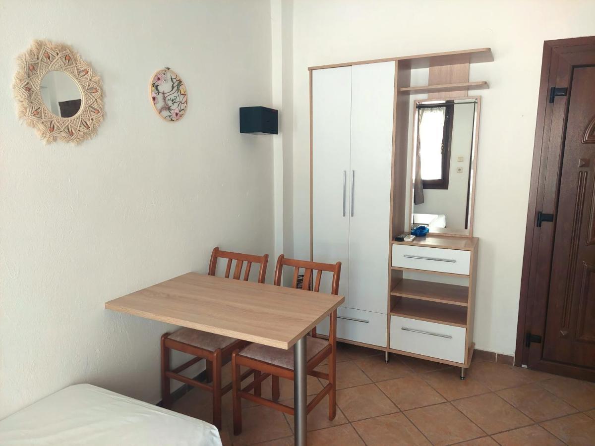 One-Bedroom Apartment 2