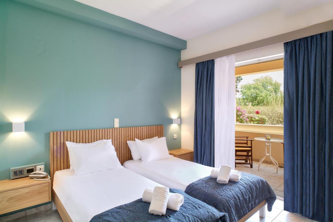 Economy Double Room Garden View Semibasement