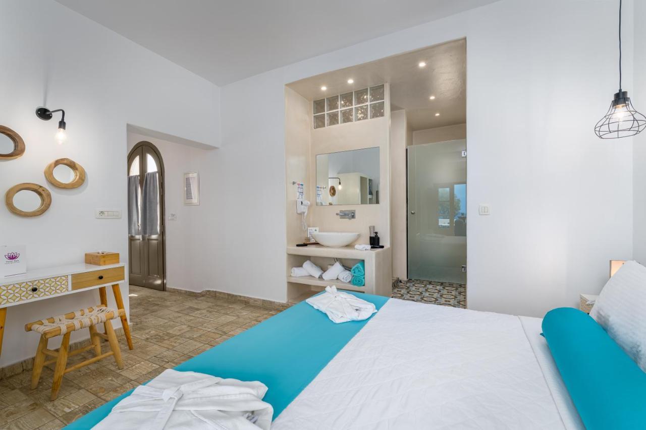 Romantic Deluxe Suite Outdoor Jacuzzi & Sea Vista