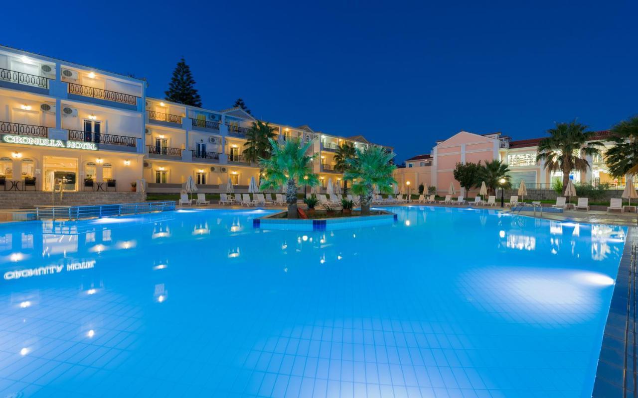 Triple Room Pool View