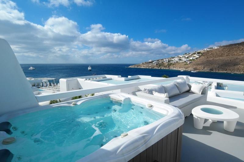 Outdoor Hot Tub Classic Room