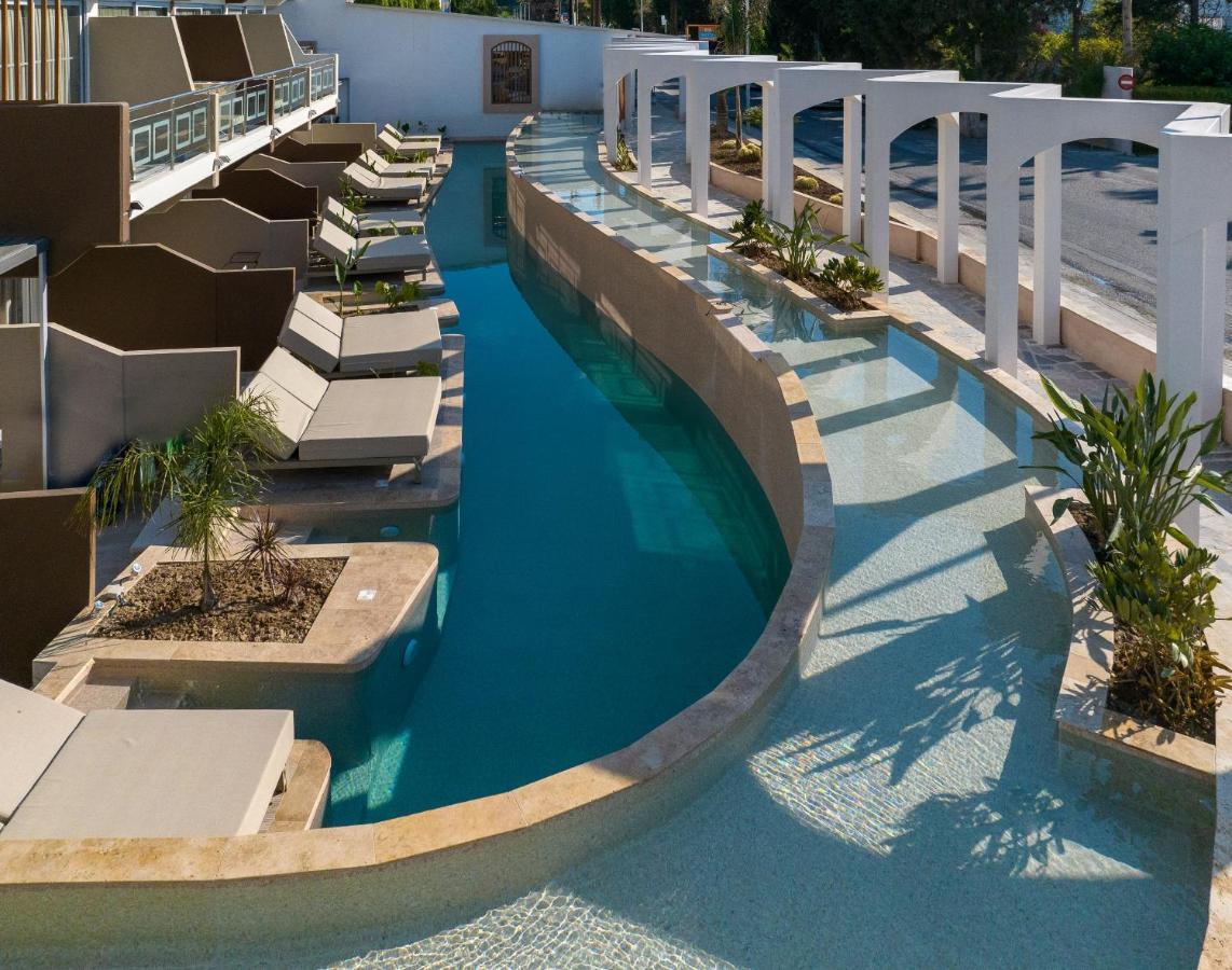 Swim up Ground Floor Room