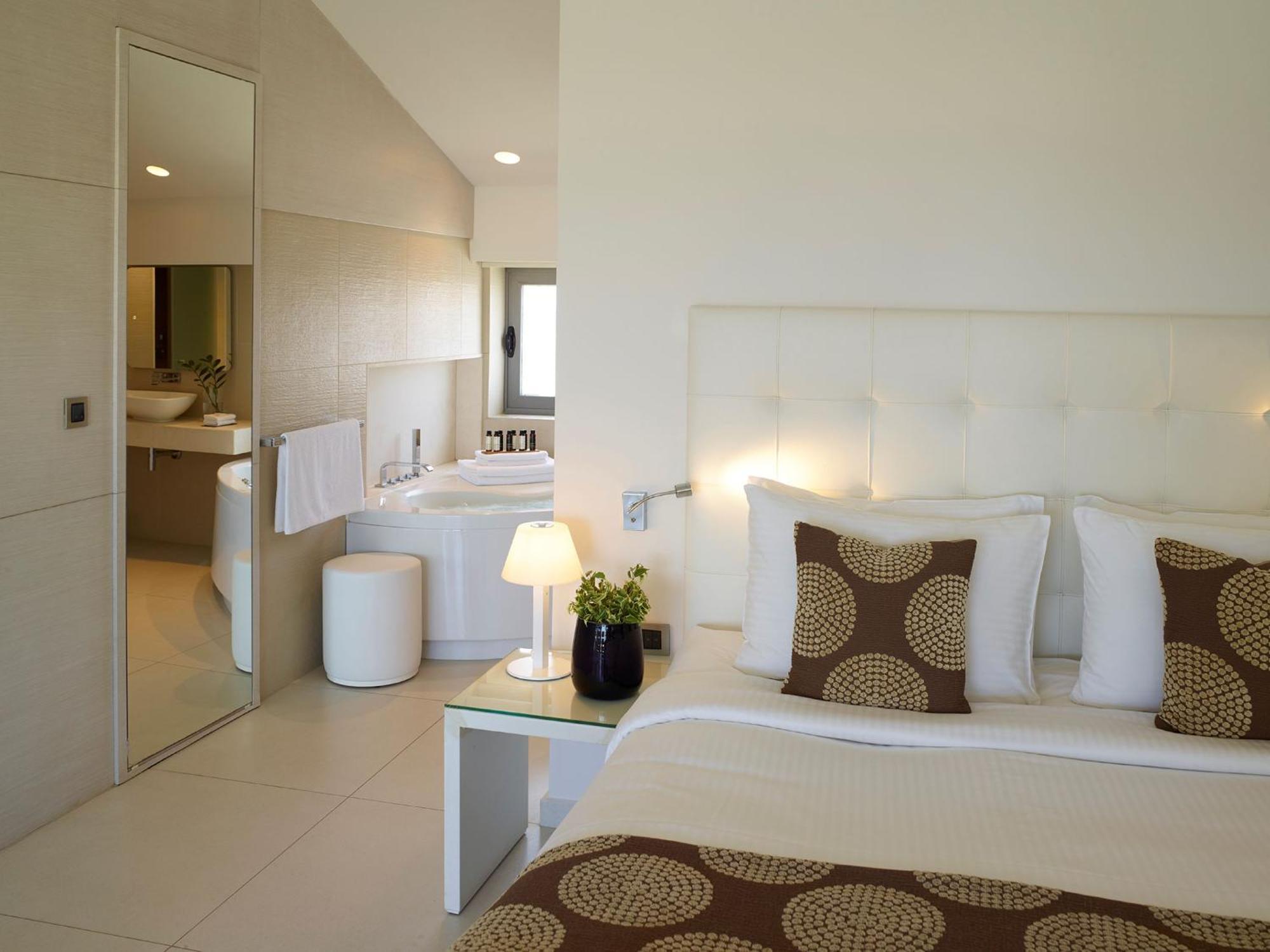 Premium Double Room Spa Bath Garden View