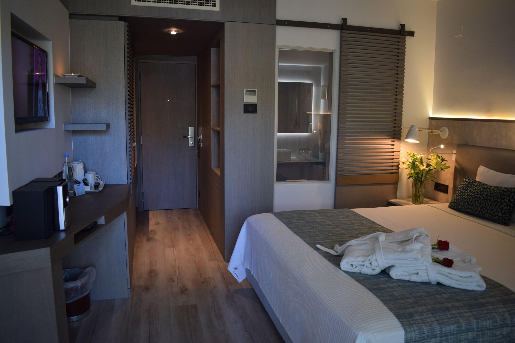 Double Room Pool View