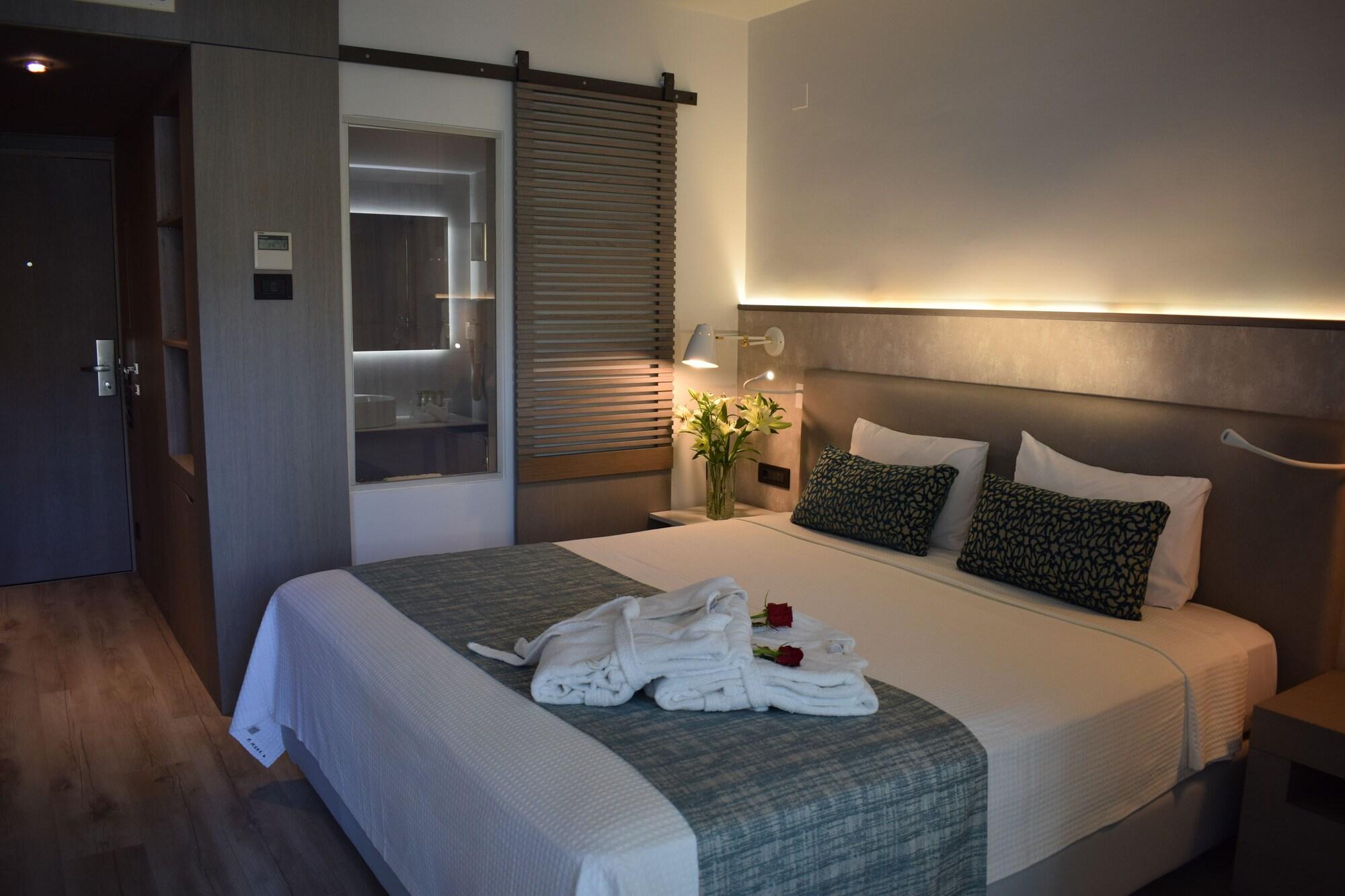 Double Room Pool View