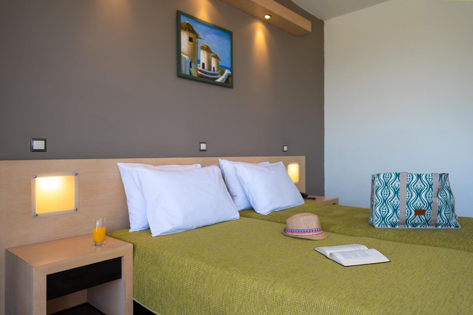 Double or Twin Room Garden View