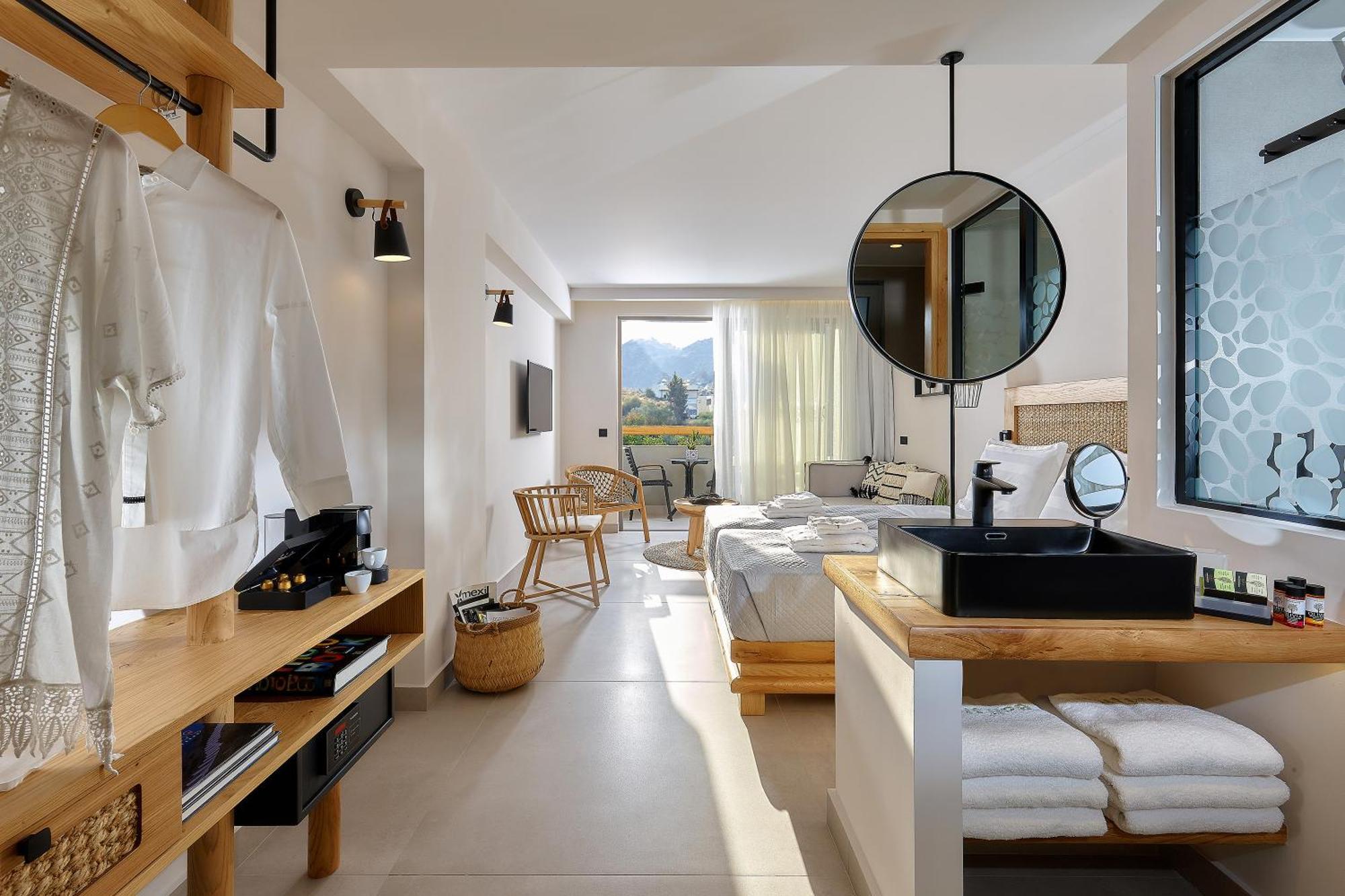 Junior Suite Garden or Side Sea View