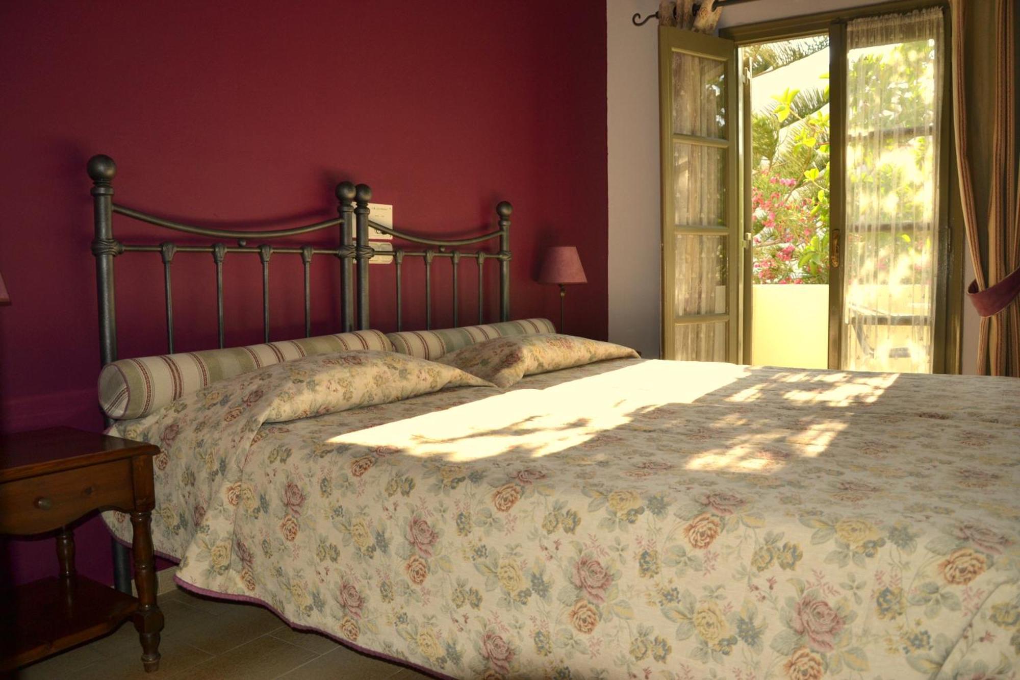 Economy Double or Twin Room