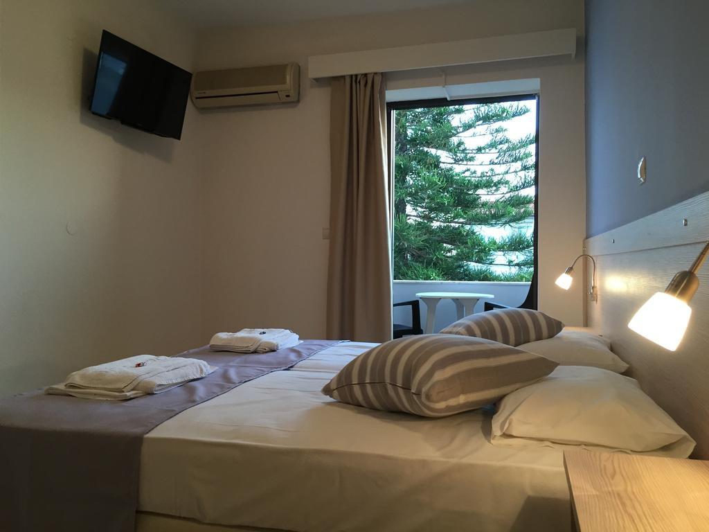 Standard Double or Twin Room Garden View