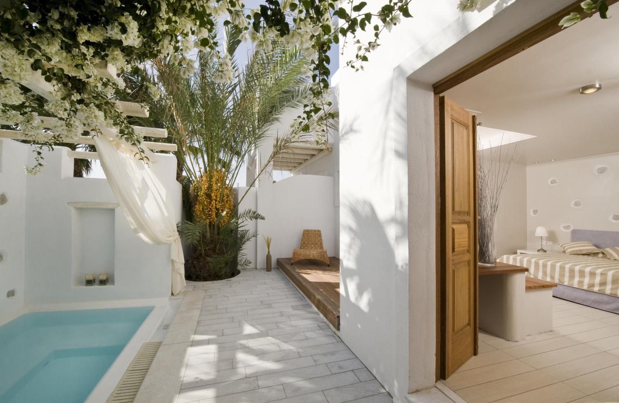 Suite Jetted Tub Split Level