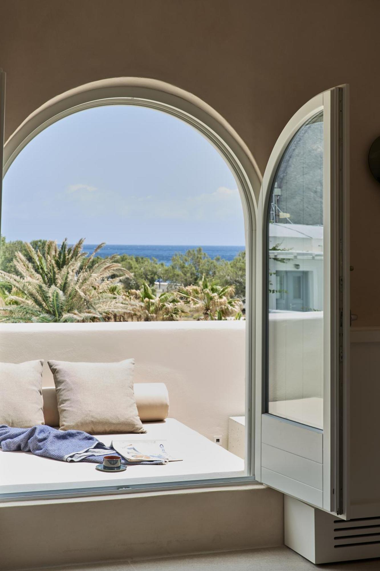 Rakonto Suite Separate Living Area Sea View