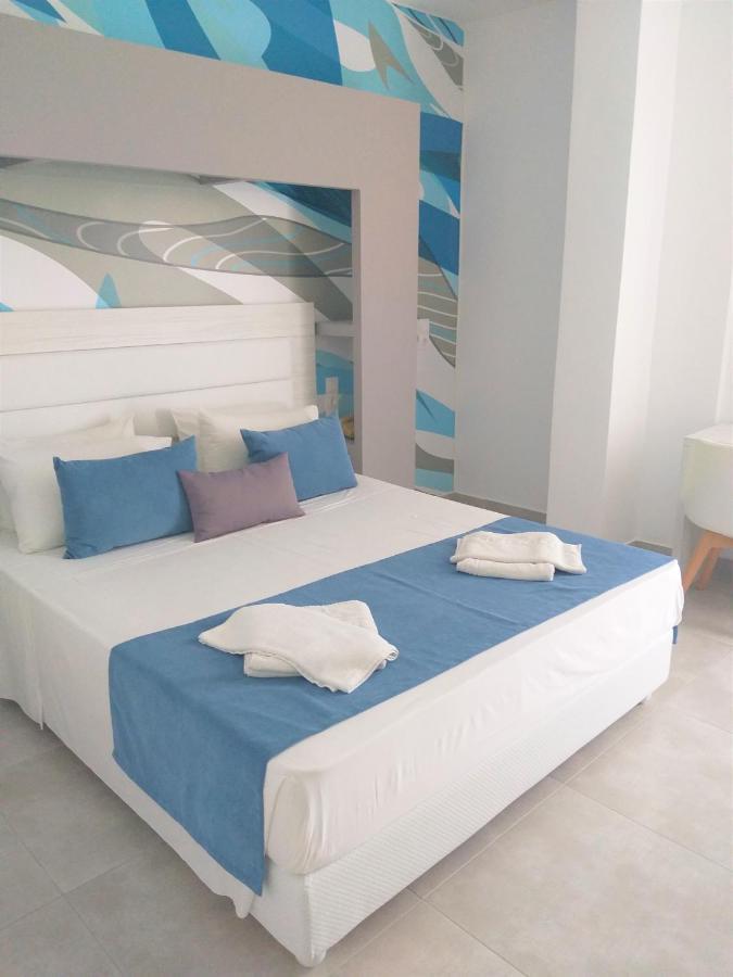 Superior Double or Twin Room with Partial Sea View