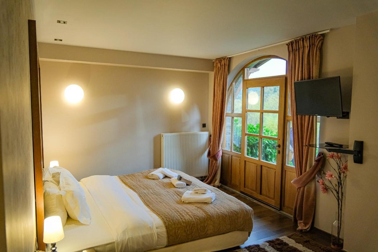 King Suite Spa Bath