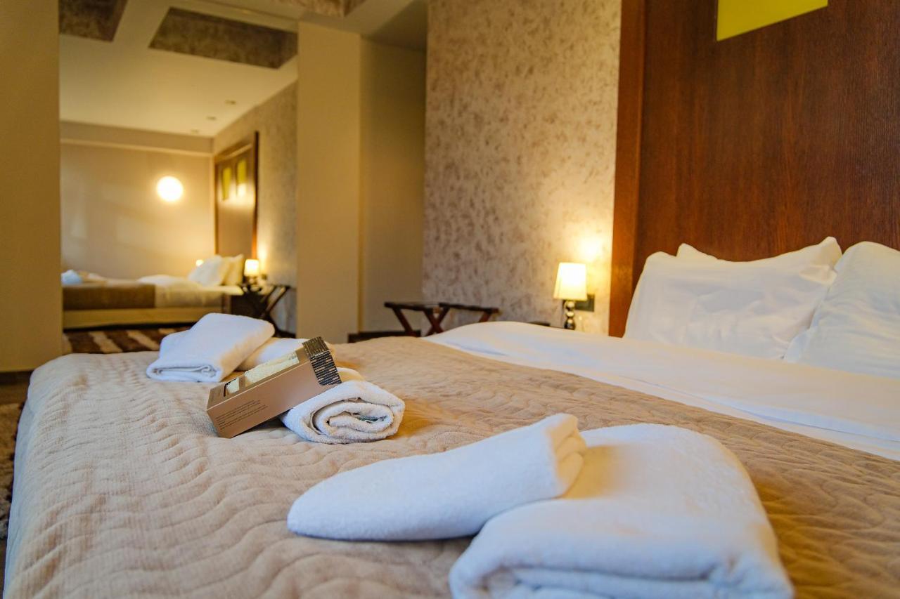 King Suite Spa Bath