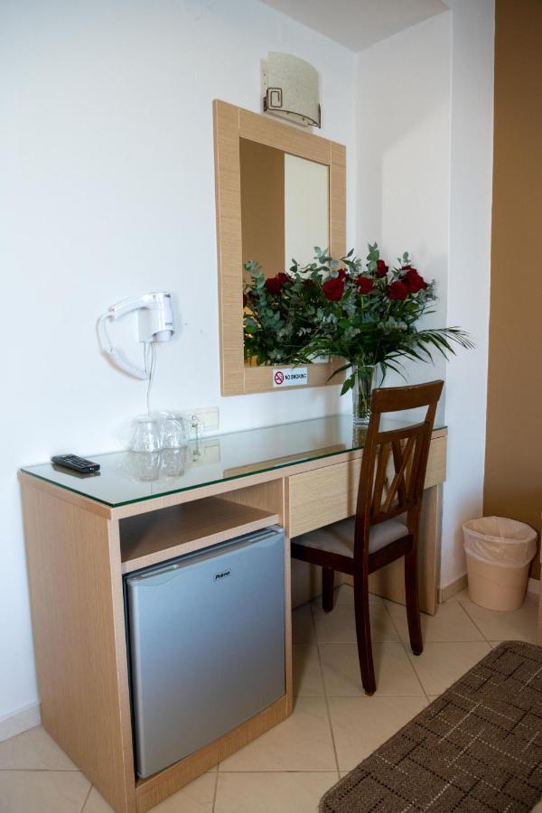 Double or Twin Room Sea View
