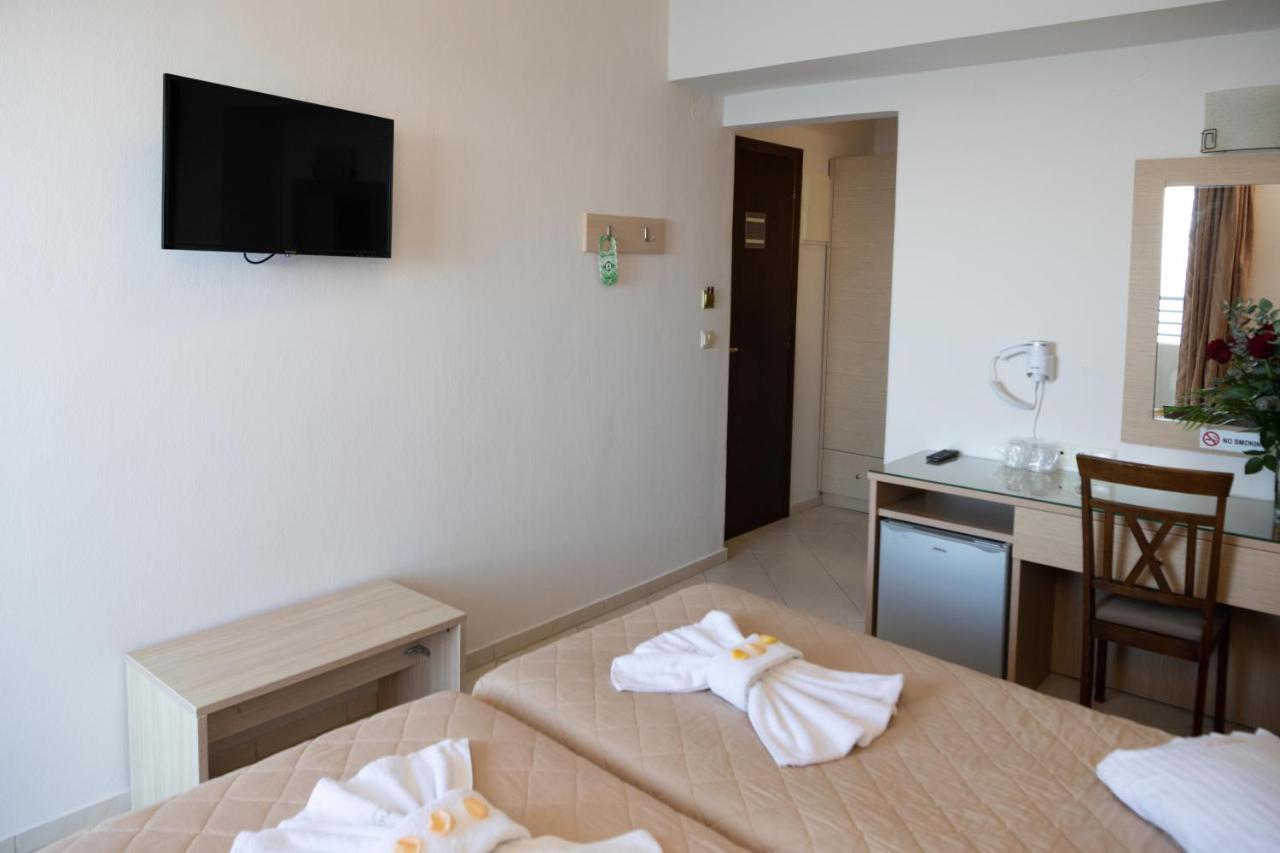 Double or Twin Room Sea View