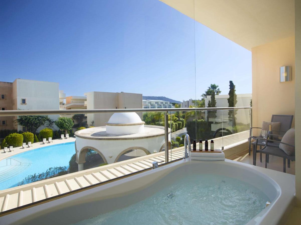 Deluxe Room Spa Bath Garden View