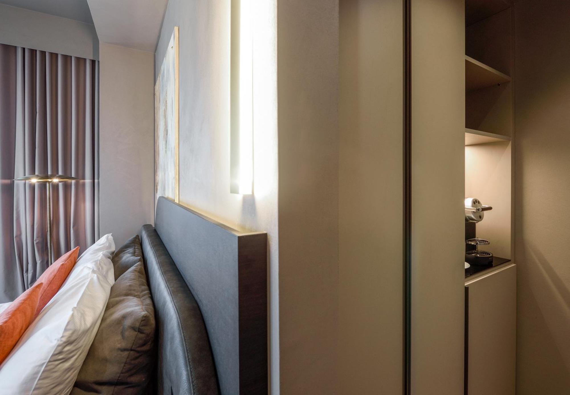 Double Room Window Square-Liston View