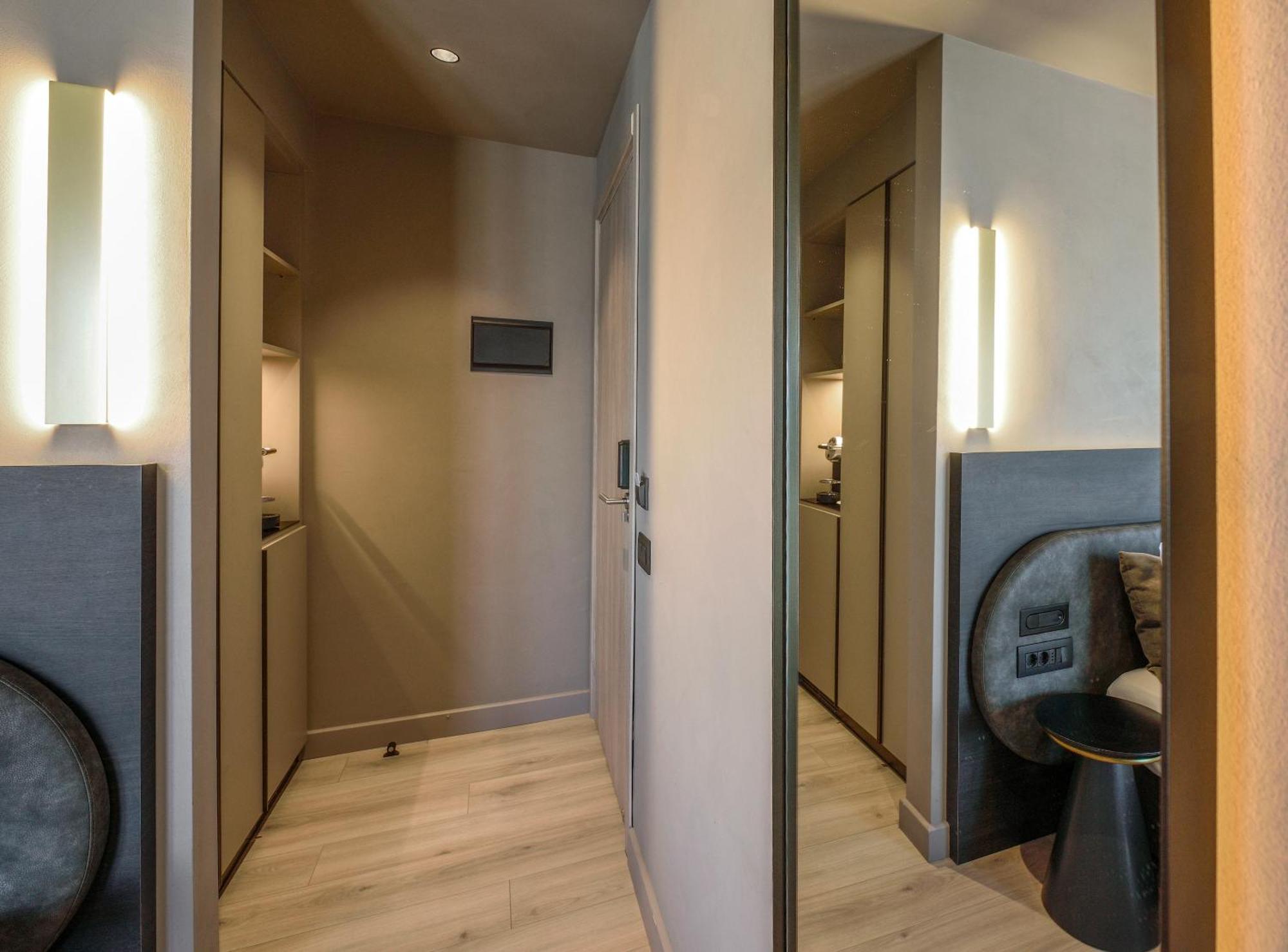 Double Room Window Square-Liston View