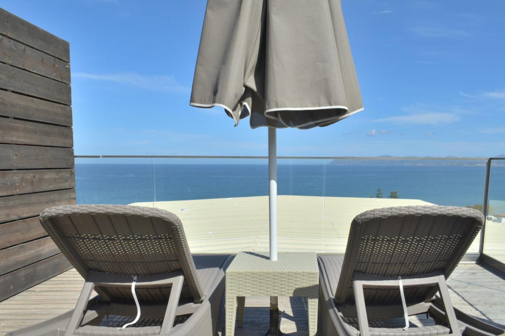 Family Room Side Sea View split level