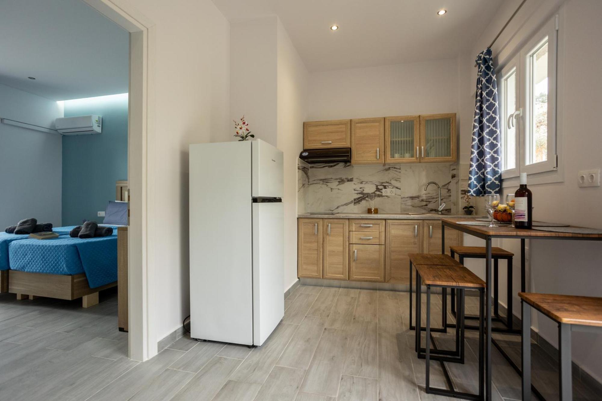 Deluxe Two-Bedroom Apartment Garden View