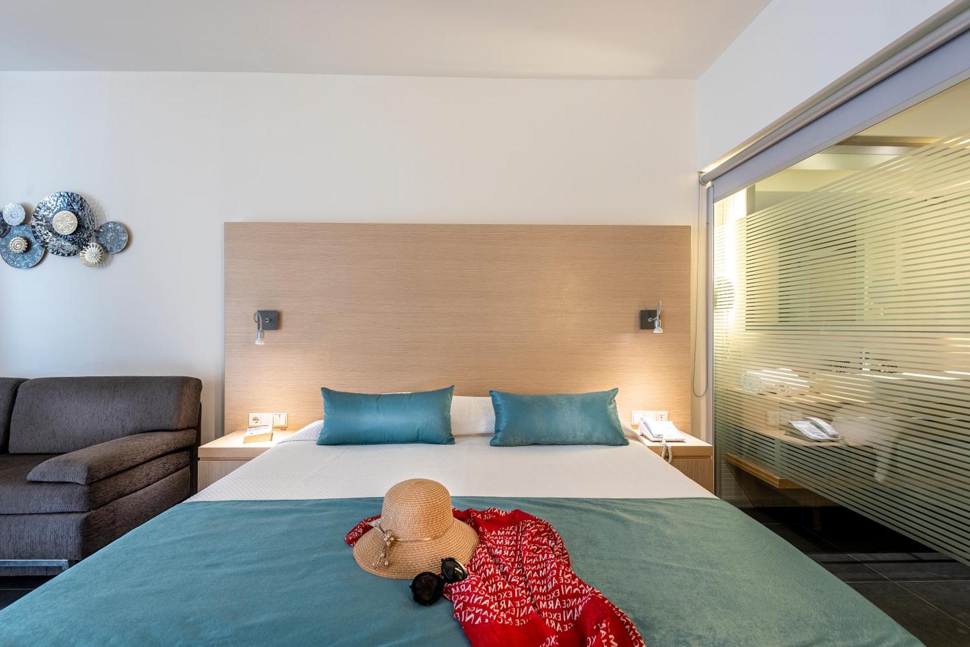 Double Room Inland View