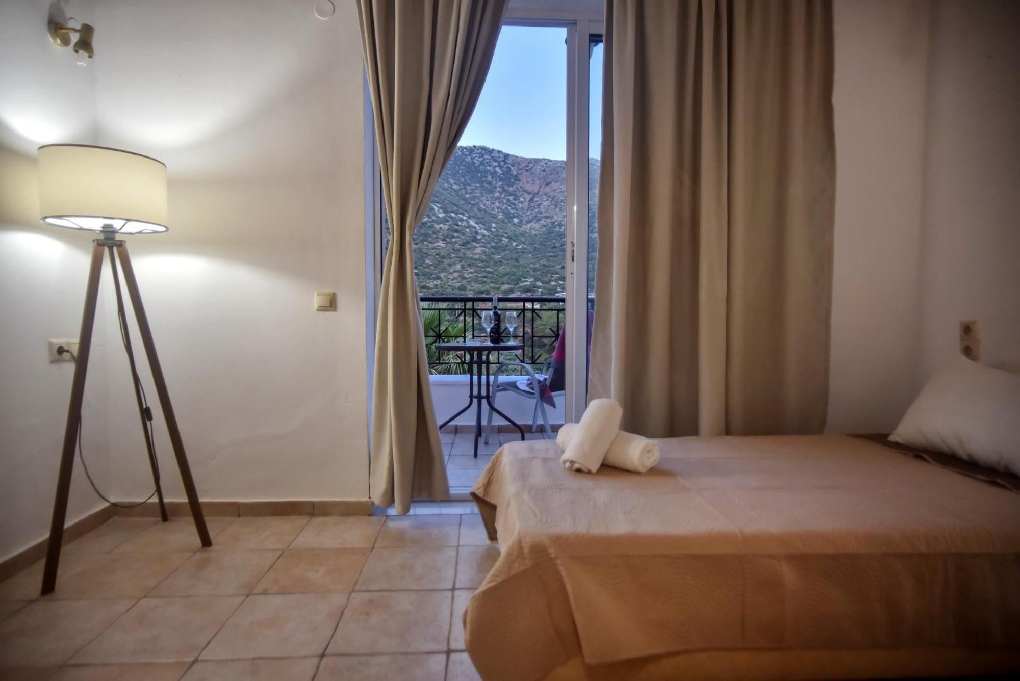 Triple Room Sea View