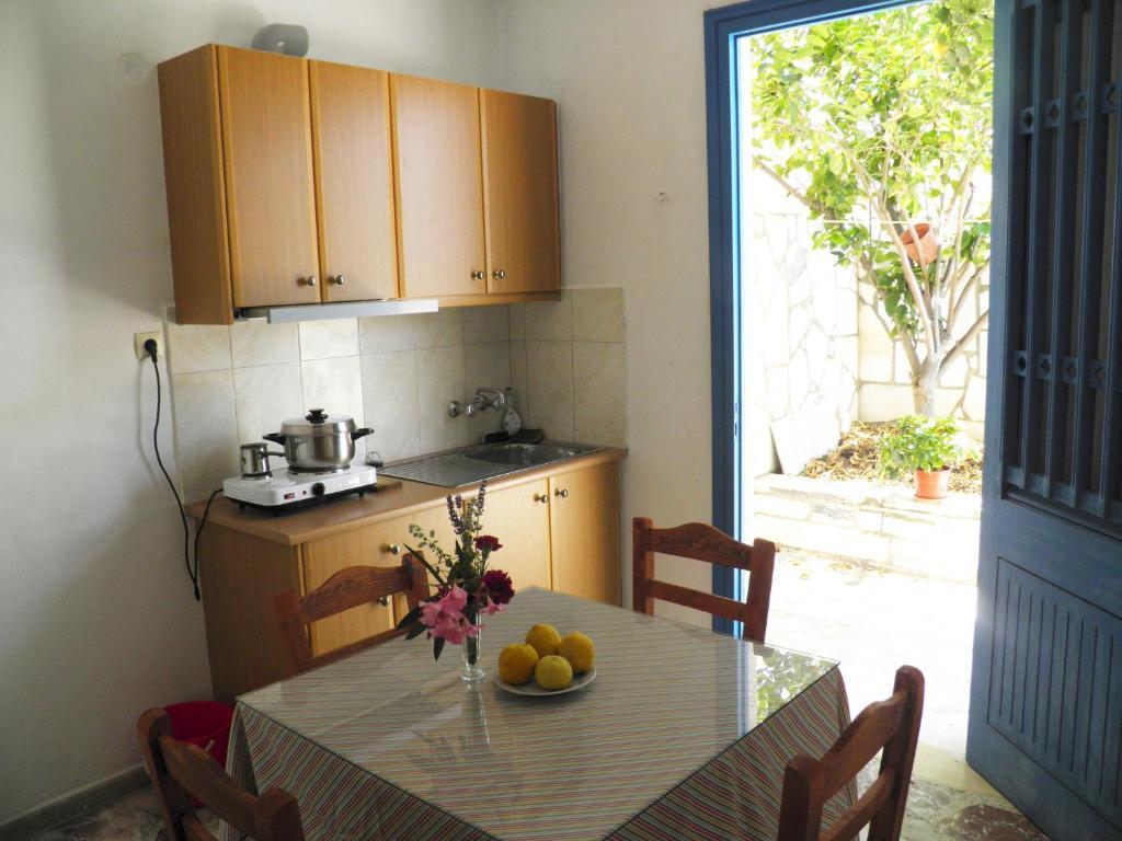 Studio with Garden View