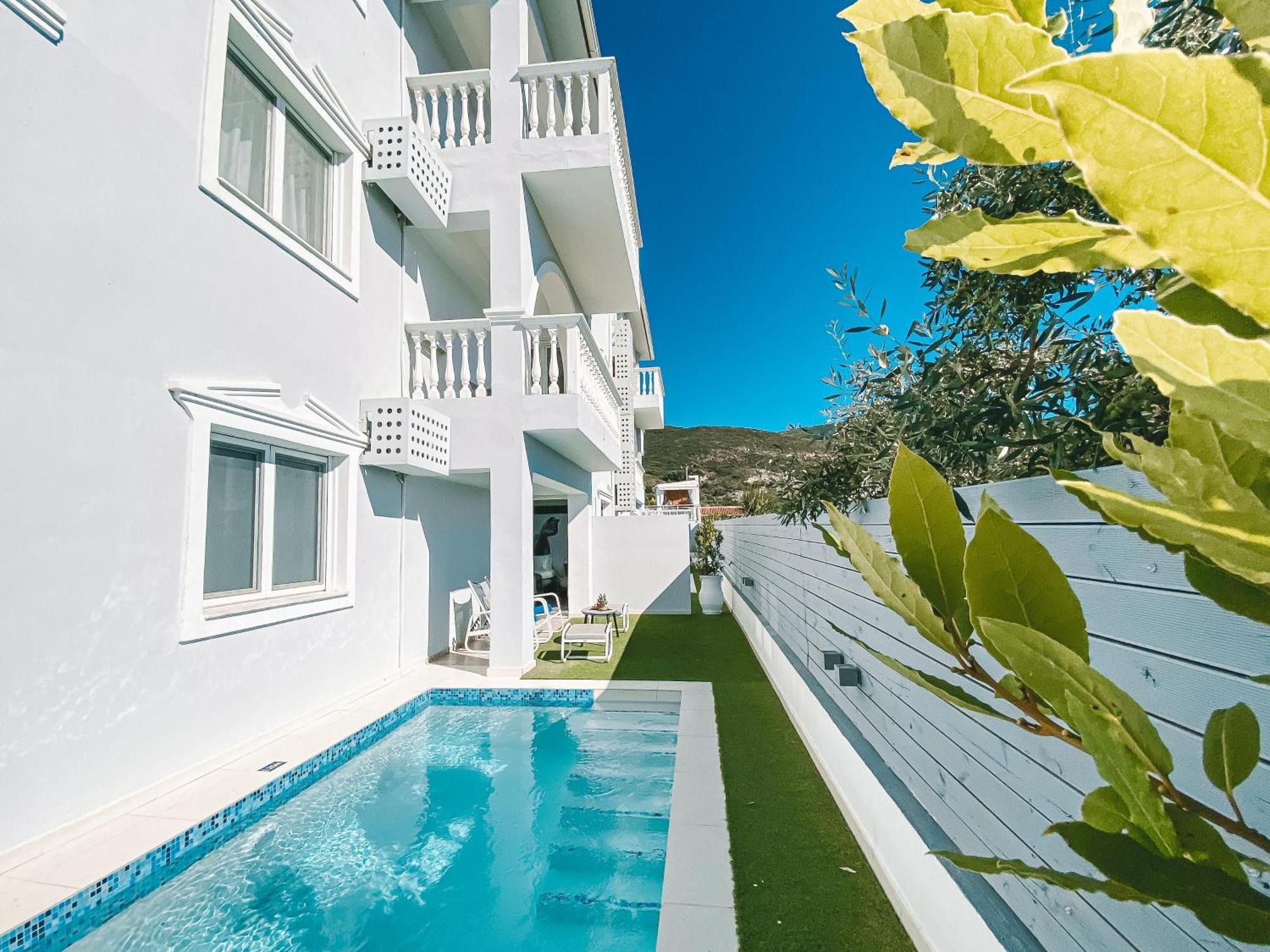Deluxe Suite Private Pool