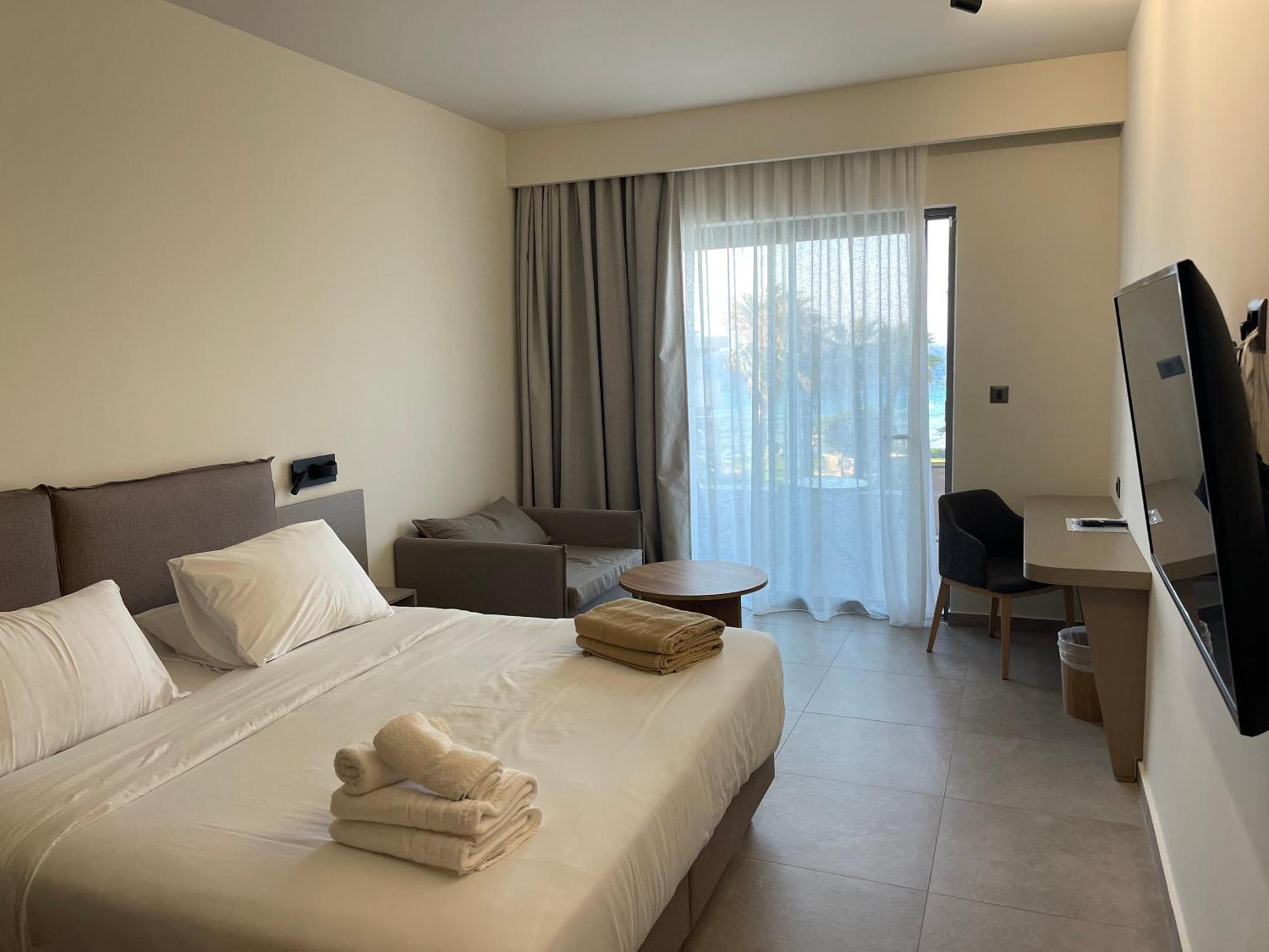Deluxe Double Room Side Sea View