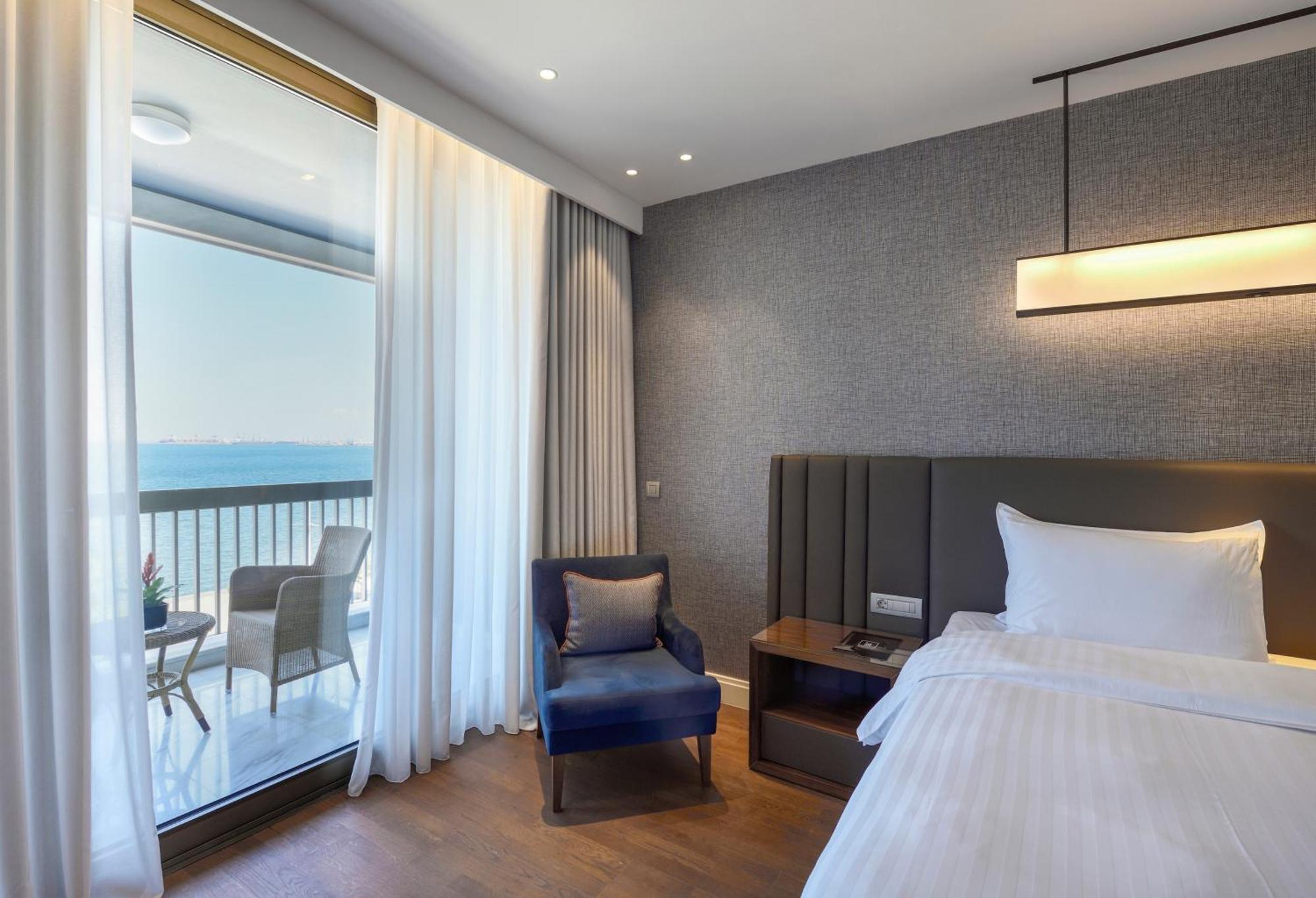 Deluxe Suite Sea View